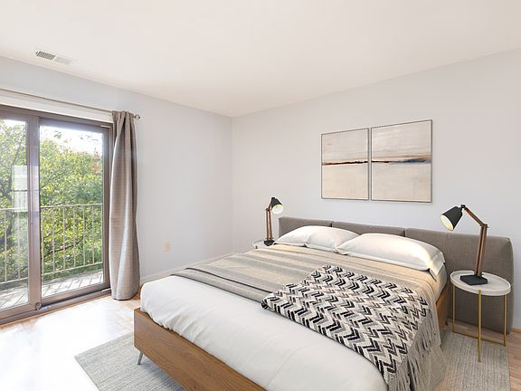 4th image of 78 Hawthorne Ct NE #78