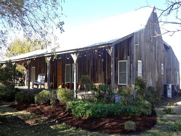 2nd image of 205 French Settlement Dr