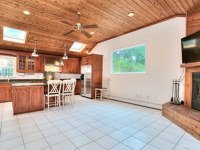 10 Woodcock Ln — Photo 17