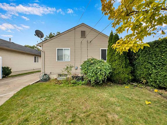 5th image of 25110 Lawn St
