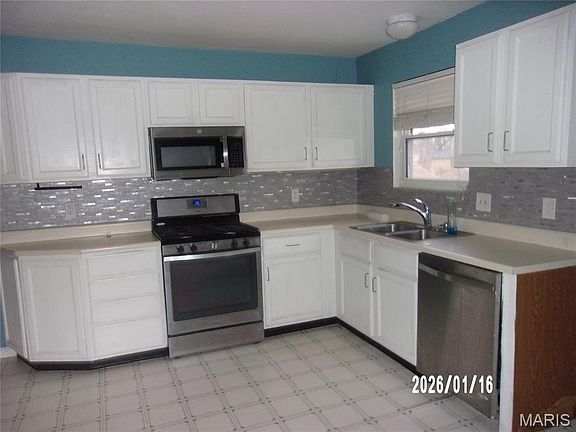 3rd image of 2328 Urbandale Dr