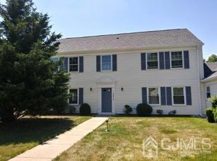 634 Yorkshire Ln, Monroe, NJ 08831