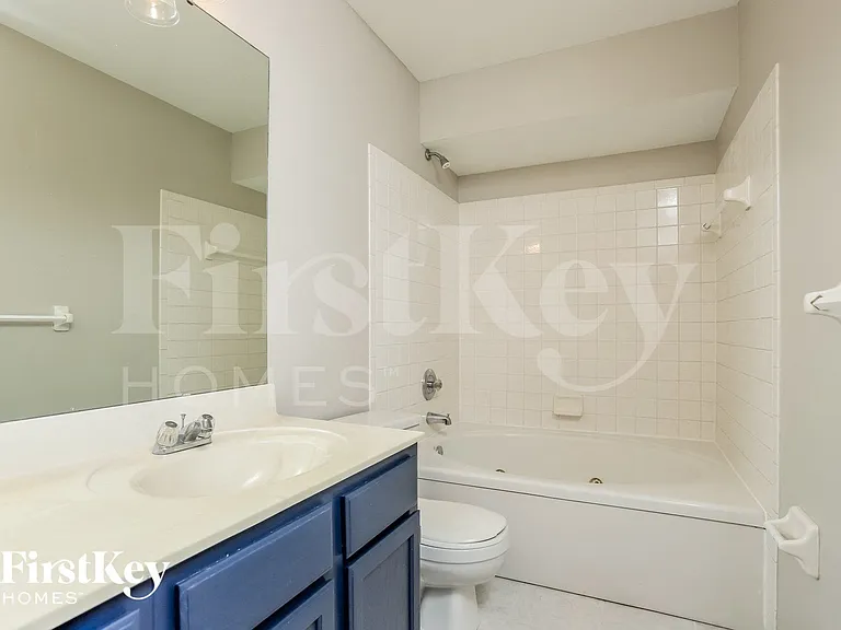 324 Autumn Peak Dr — Photo 9