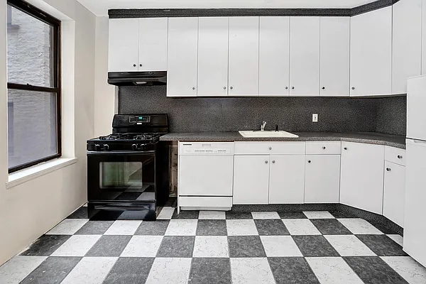 Rented by Douglas Elliman | media 10