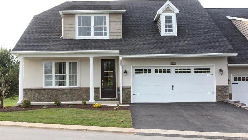 1st image of 100 Sawgrass Ct
