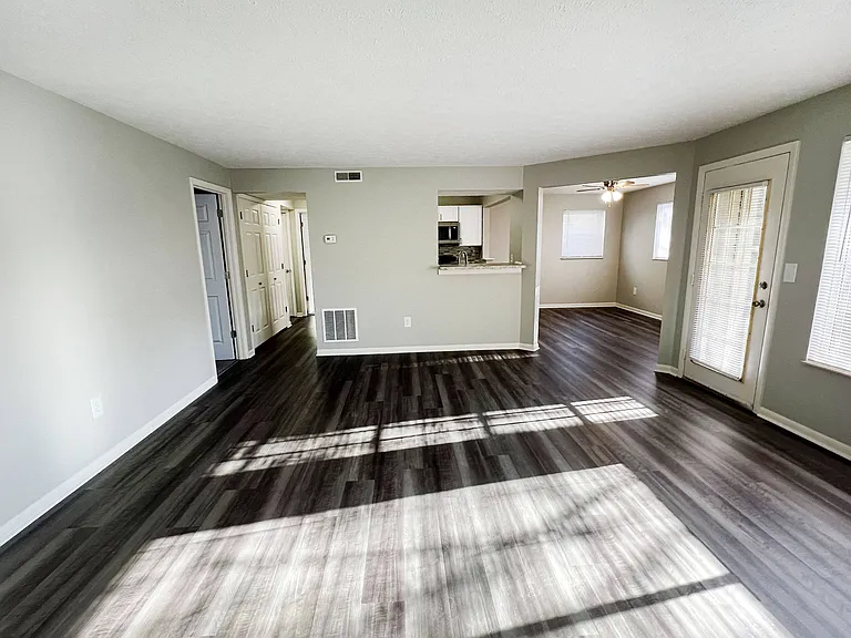The Vinings Apartments — Photo 34