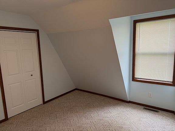 3rd image of 1243 Lynn Dr