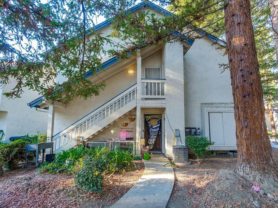 1st image of 2212 Summereve Ct