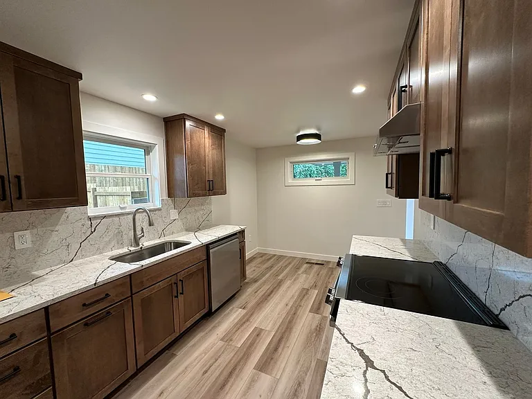 1019 Wilson St — Photo 20