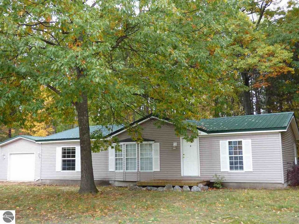 1st image of 1486 Laura Ln NE