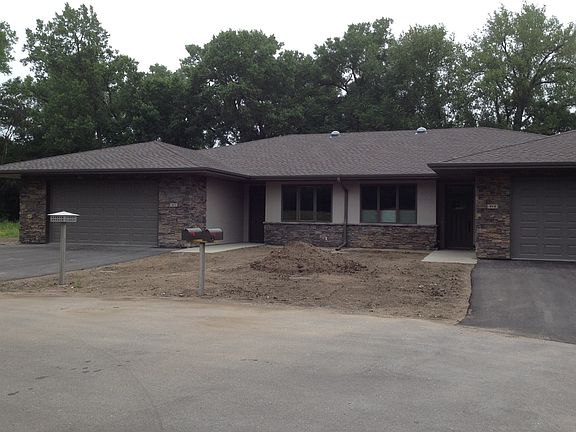 2nd image of 413 River Bend Dr