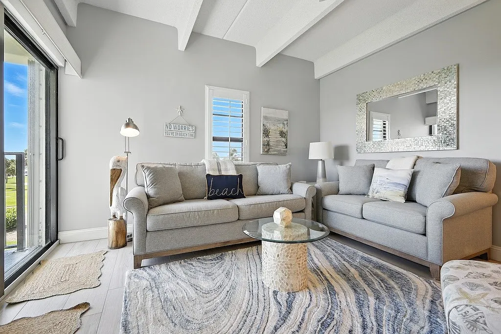 2 bed, 800 sqft, $3,000 — Photo 1