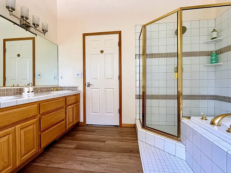 1654 Plateau Cir — Photo 17