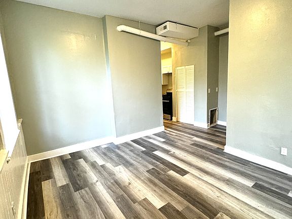 4th image of 241 Gilman Ave #1