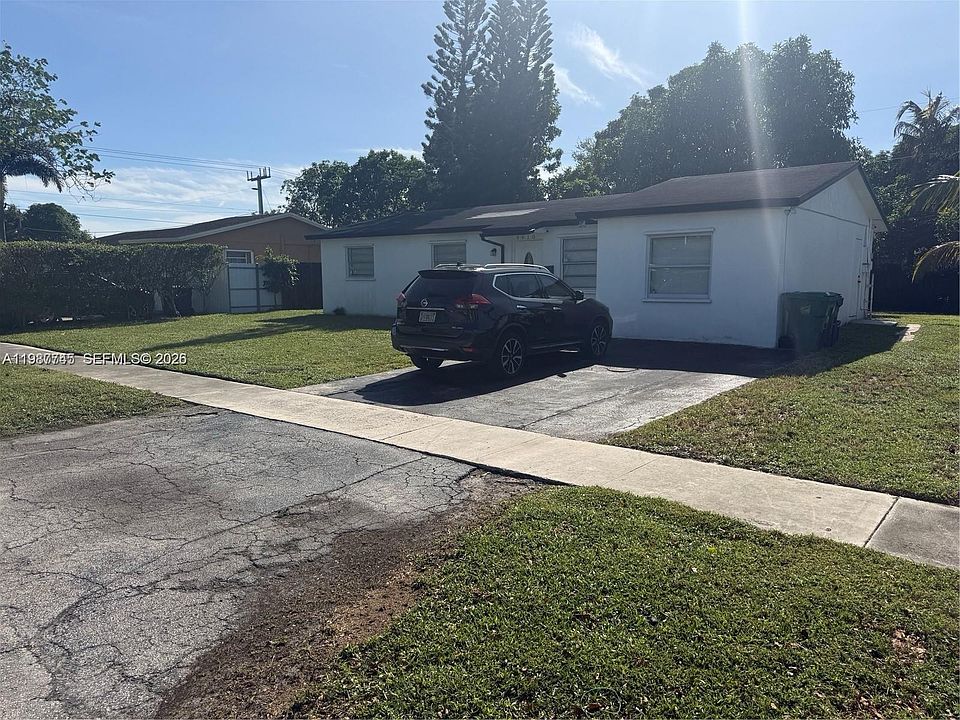 2nd image of 4910 NW 18th St