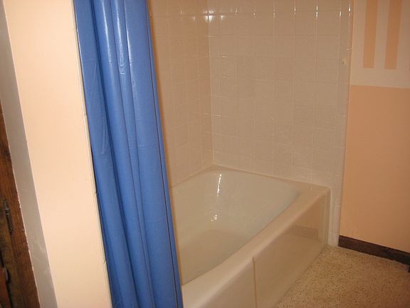 4th image of 7358 Pinegrove Dr