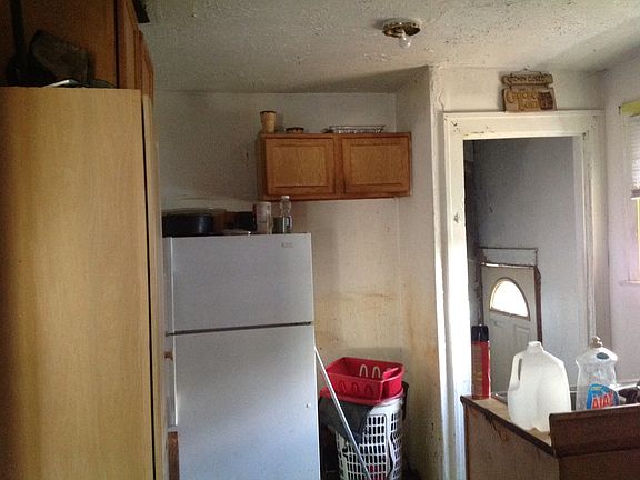 5th image of 2931 N Denny St