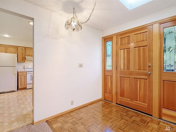 4th image of 8616 29th Street Ct E