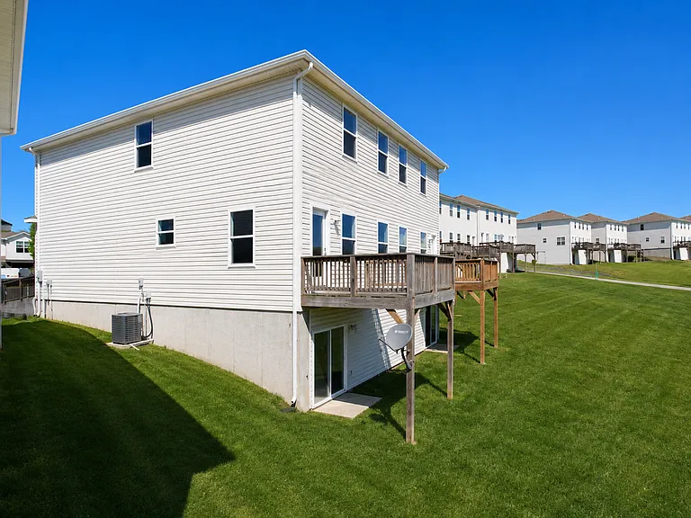 Holly Ridge Townhomes — Photo 18
