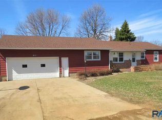 25805 Silver Creek Rd, Renner, SD 57055