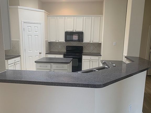 5th image of 716 Mistymoor Ln