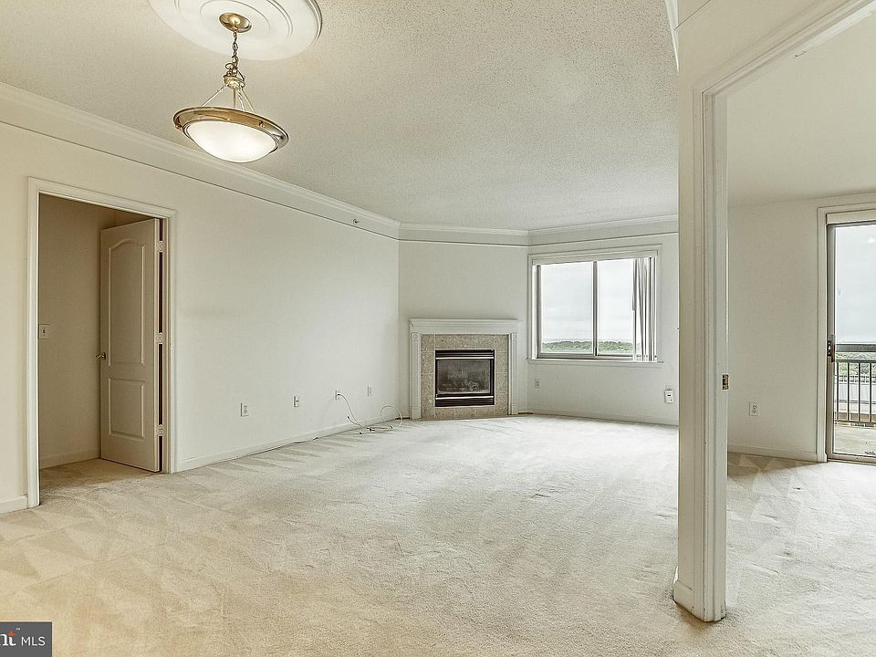 1st image of 901 N Monroe St APT 1314