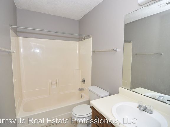 3rd image of 2700 Lantern Walk SE APT C