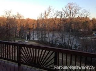 3655 Bracknell Dr, Woodbridge, VA 22192