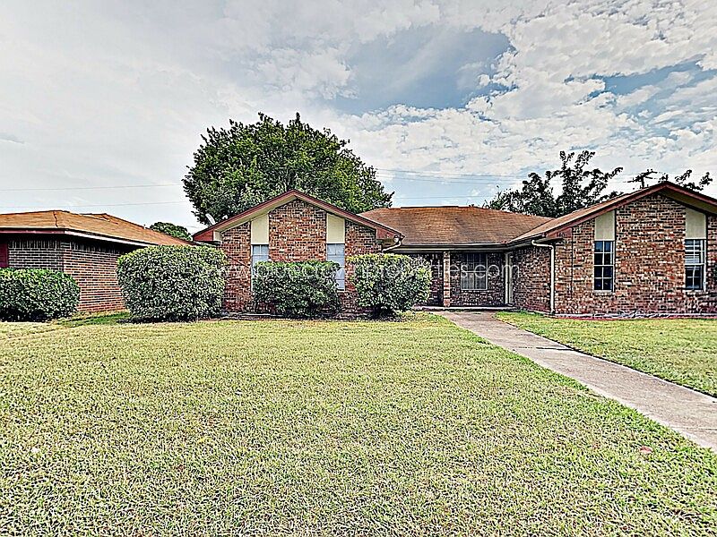 1st image of 1408 Blackwell Dr