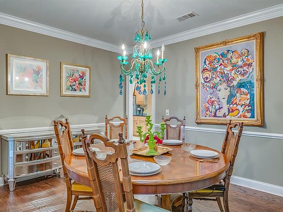 5th image of 8609 Lillian Pl