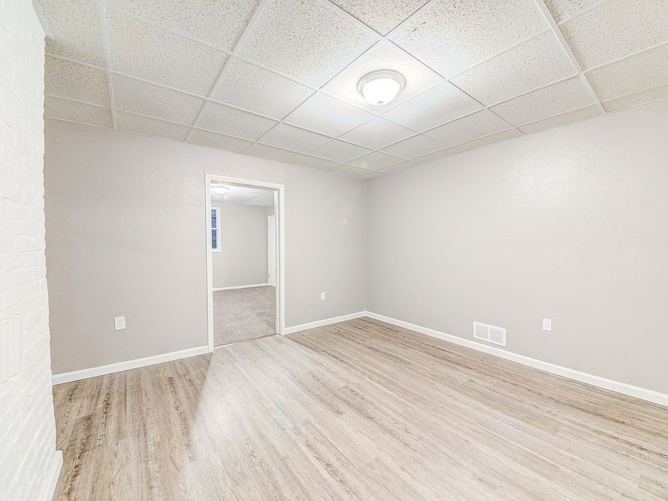 1st image of 52 Ruth St #3