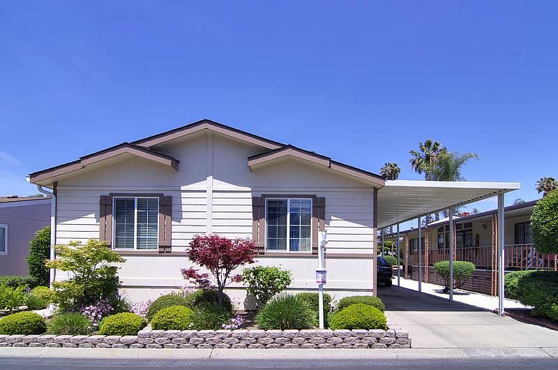 1st image of 453 Giannotta Way