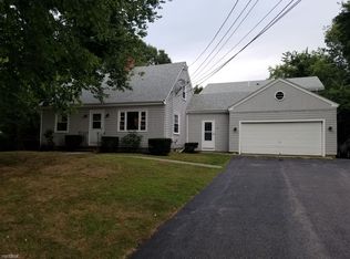 17 Albert Ave, Barrington, RI 02806