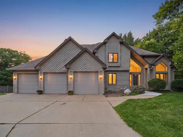 6170 Dallas Ln N, Plymouth, MN 55446