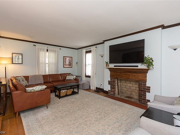 5th image of 3384 Meadowbrook Blvd