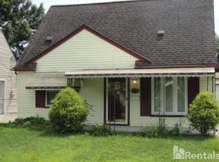 17646 Lincoln Ave, Eastpointe, MI 48021