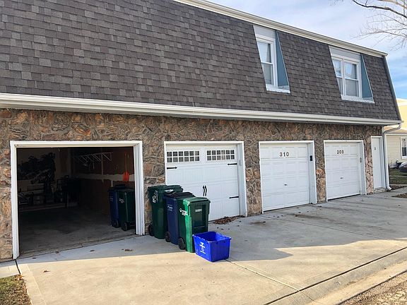 3rd image of 314 Farmingdale Cir
