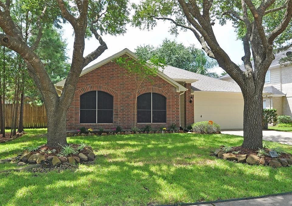 1st image of 3818 Woodlace Dr