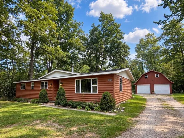 9378 Whispering Pines Dr, Mancelona, MI 49659