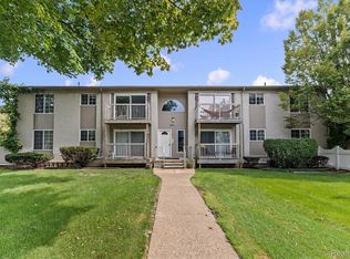 3551 W Forteen Mile Rd APT 7, Royal Oak, MI 48073