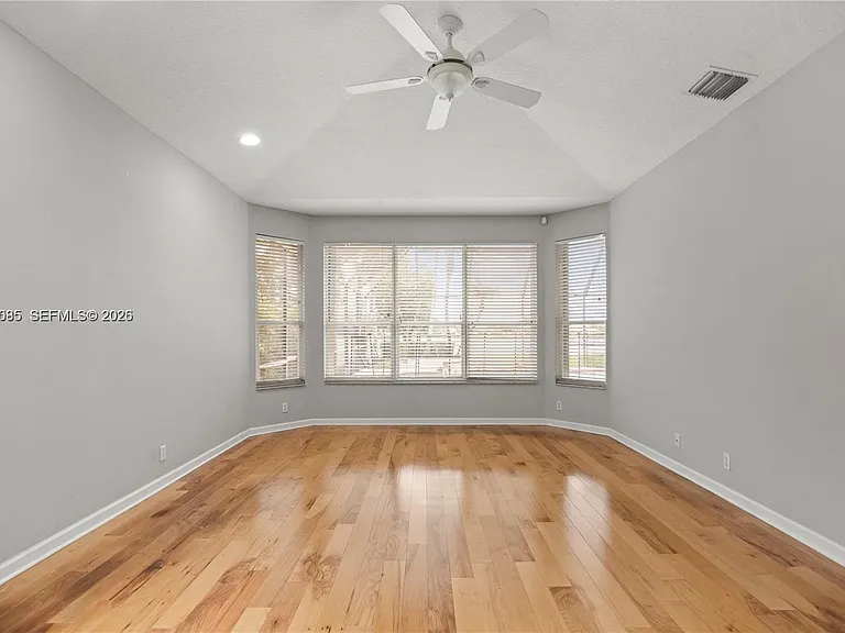 18659 SW 12th St — Photo 13