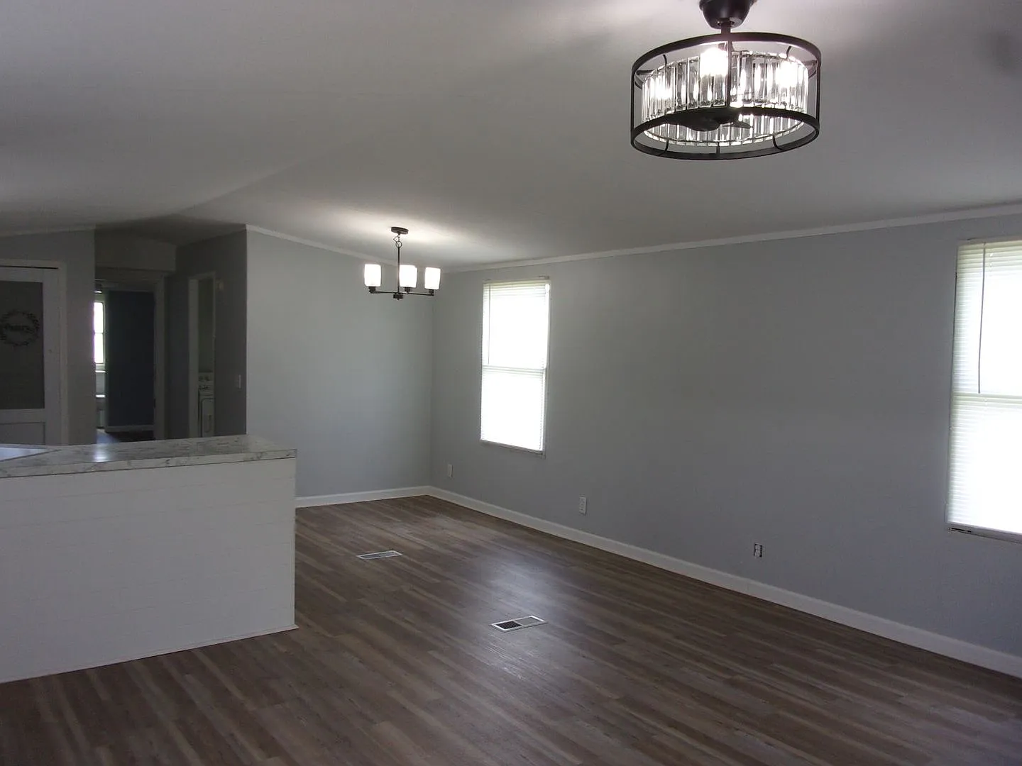Beautifully Renovated 3 Bedroom 2 Bath Home in the Newport Area — Photo 4