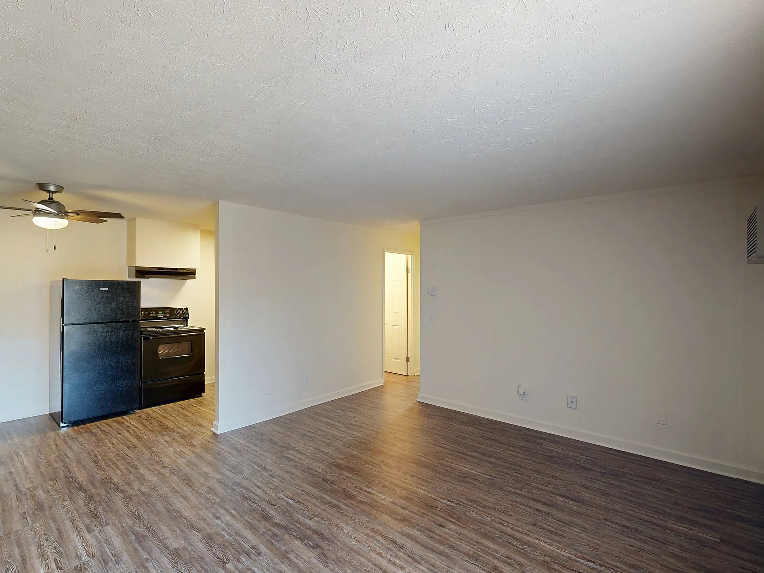 Brixworth Apartments — Photo 3