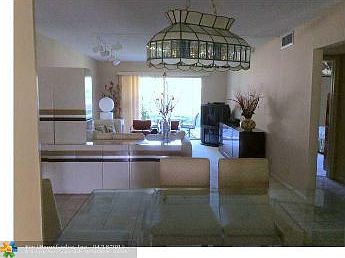 4th image of 2201 Lucaya Bnd APT D1