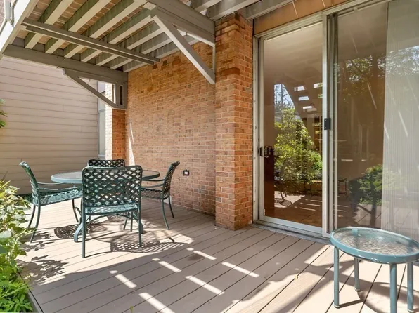 26 Bradbury St APT B, Cambridge, MA 02138