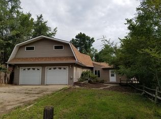 383 Lewis & Clark Trl, Yankton, SD 57078