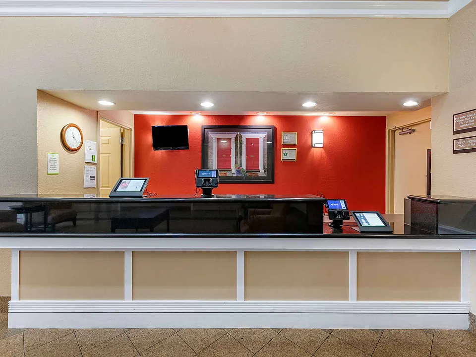 Lobby and Guest Check-in