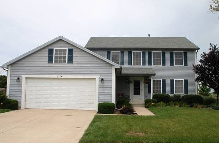 1214 Finch