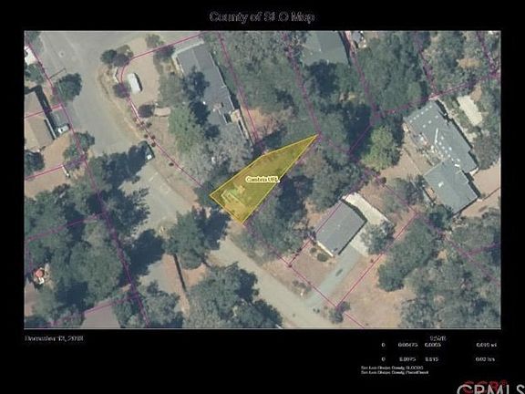 Home is on pie shaped lot, vacant 50' X 100' lot to right is included. Mostly only oak trees on the 