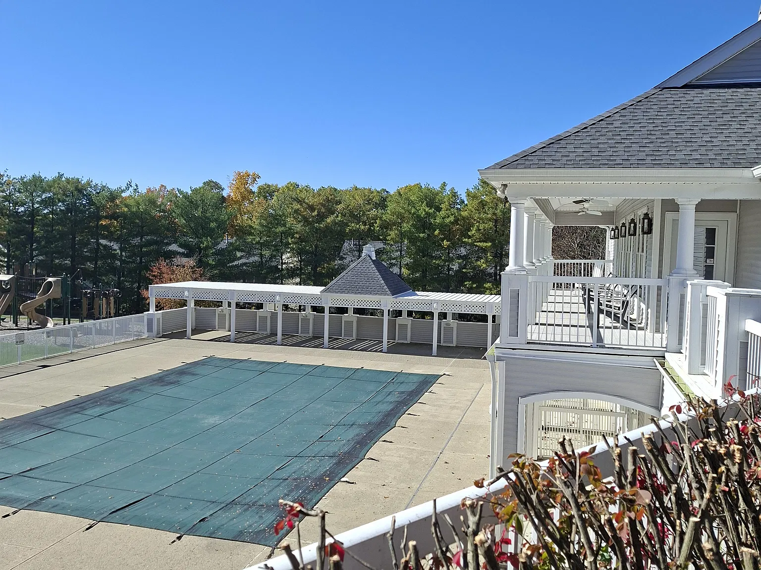 2 bed, 1.5 bath, 1588 sqft, $3,000 — Photo 3